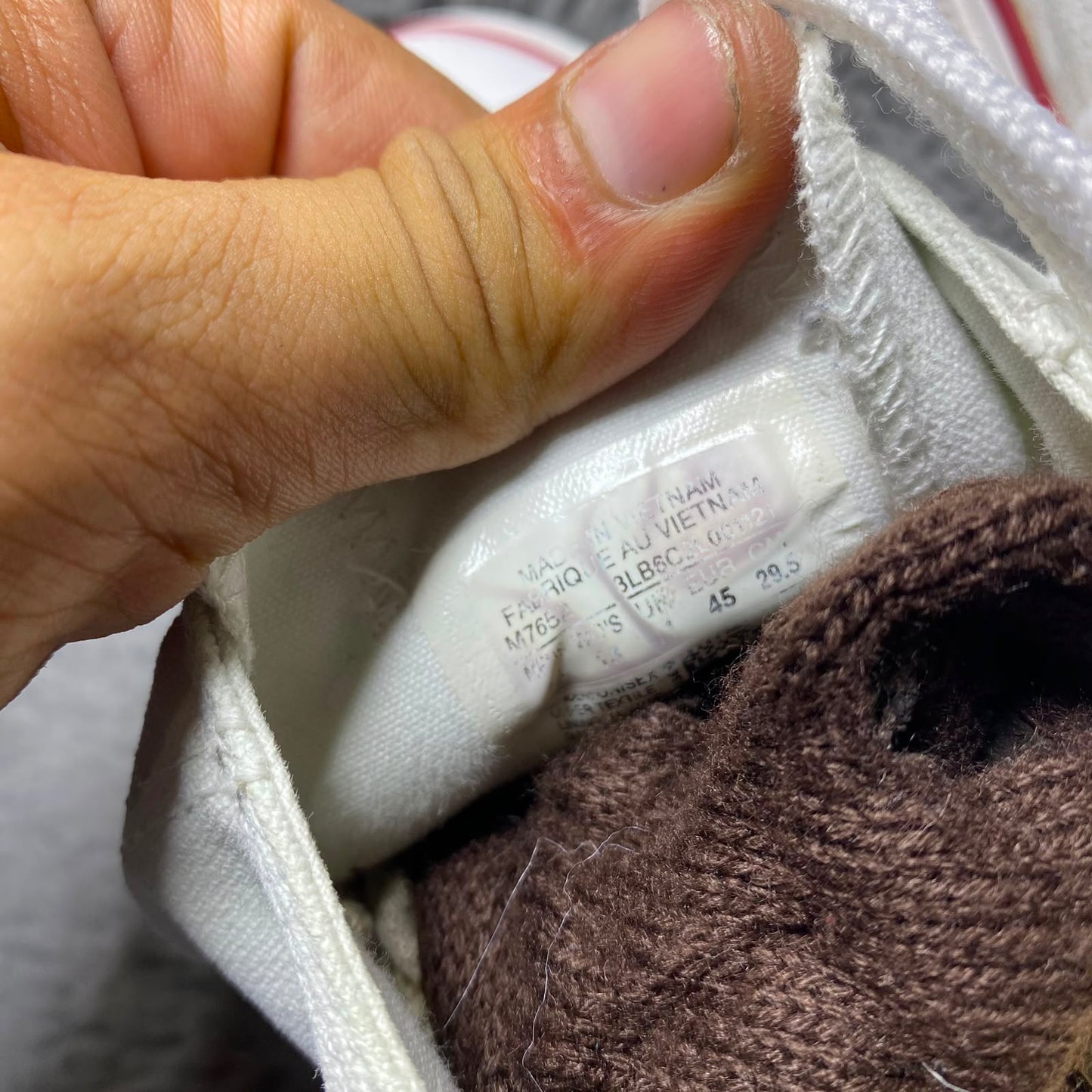 Converse ( Size 45 / 11 )