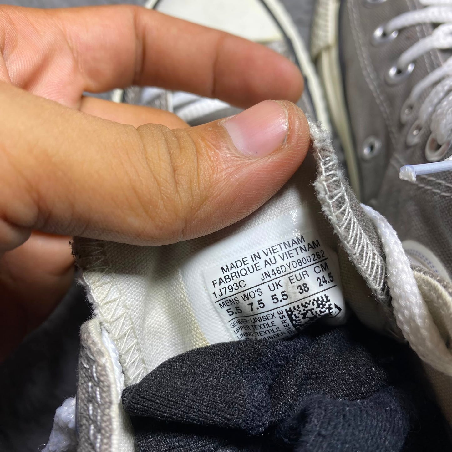 Converse ( Size 38 / 5.5 )