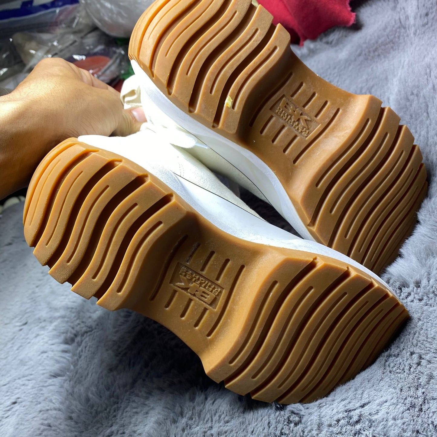Converse ( Size 37 / 4.5 )