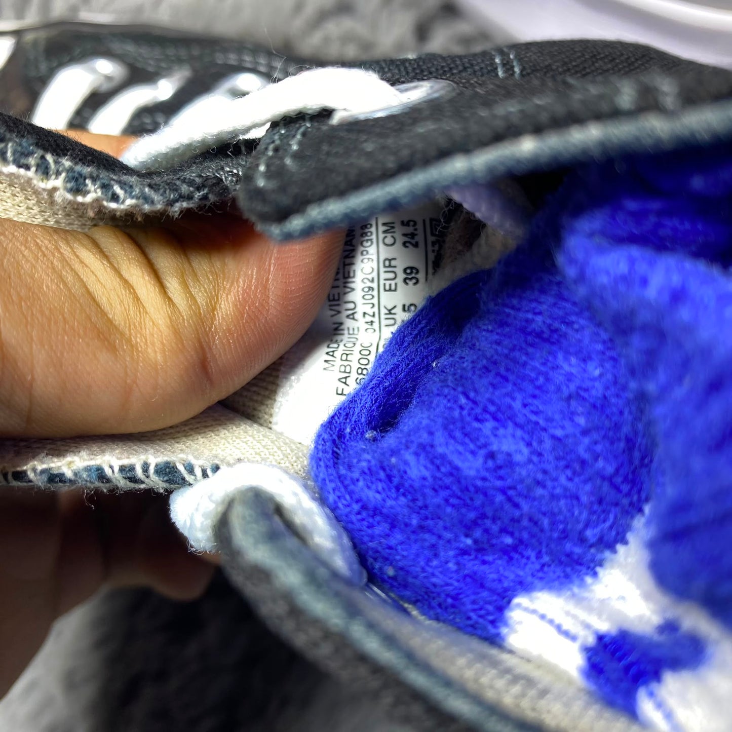 Converse ( Size 39 / 6 )