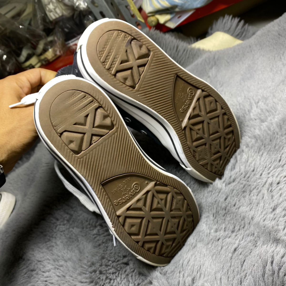 Converse ( Size 38 / 5.5 )