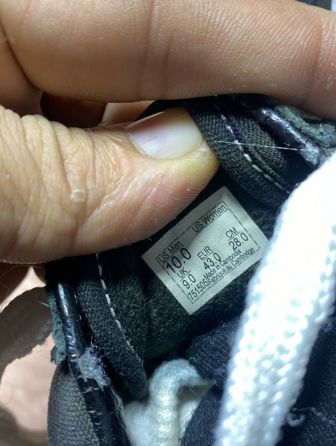 VANS ( Size 44 / 9.5 )