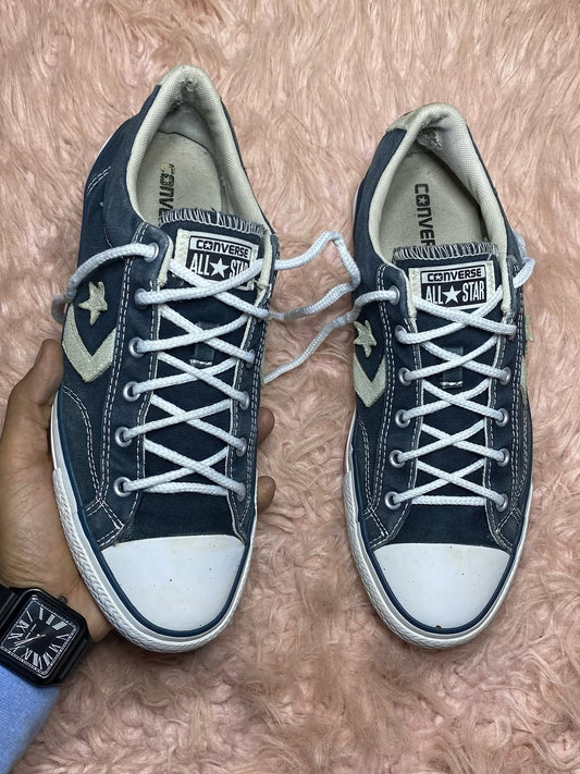 Converse ( Size 42.5 / 9 )
