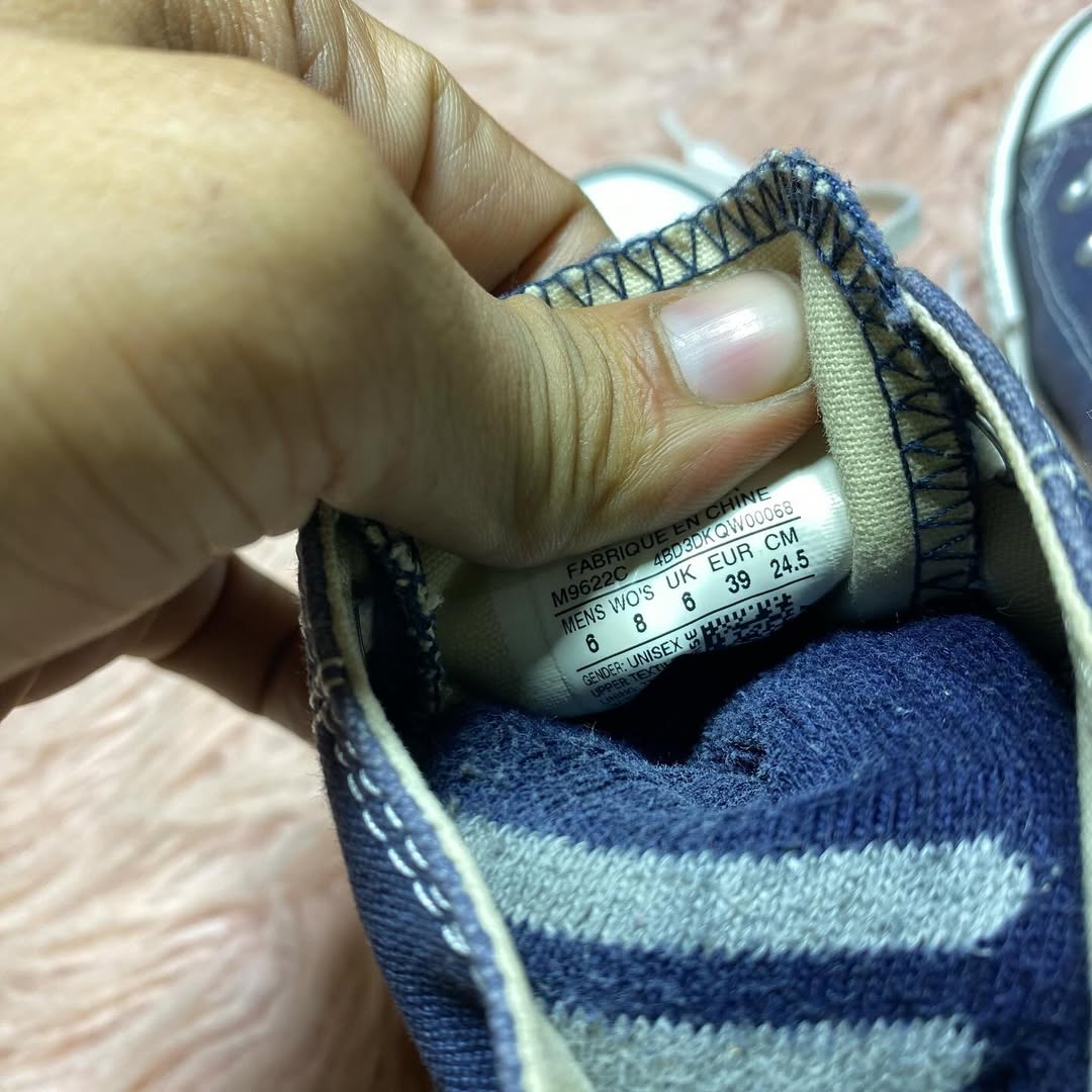Converse ( Size 39 / 6 )
