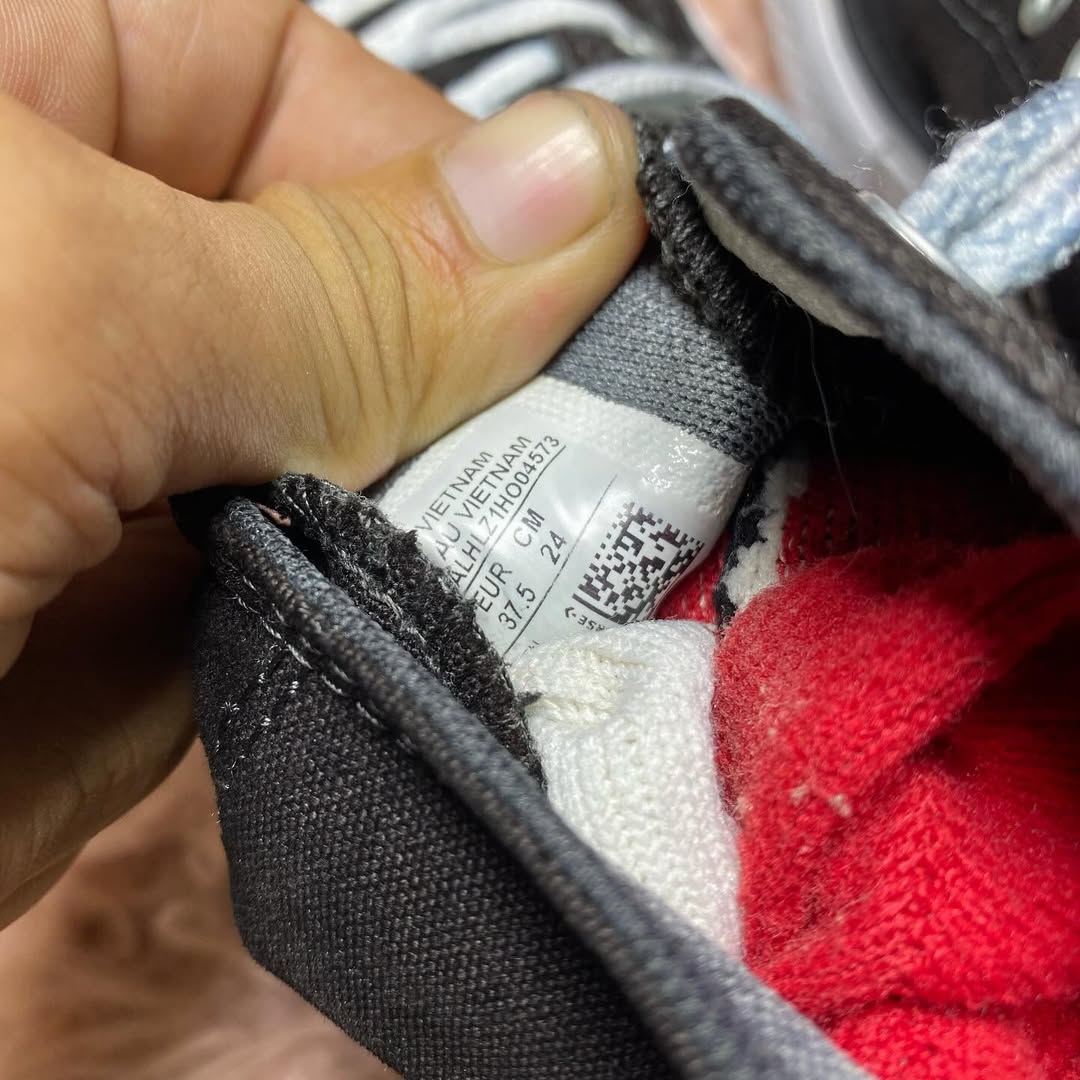 Converse ( Size 37.5 / 5 )