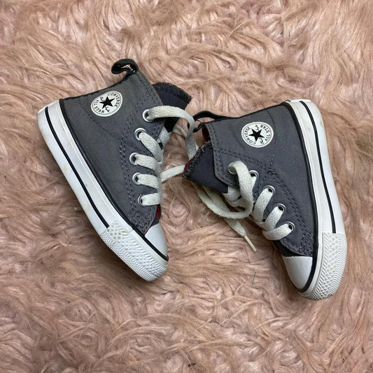 Converse ( Size 20 / 4 )