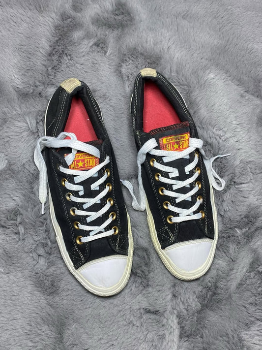 Converse ( Size 43 / 9.5 )