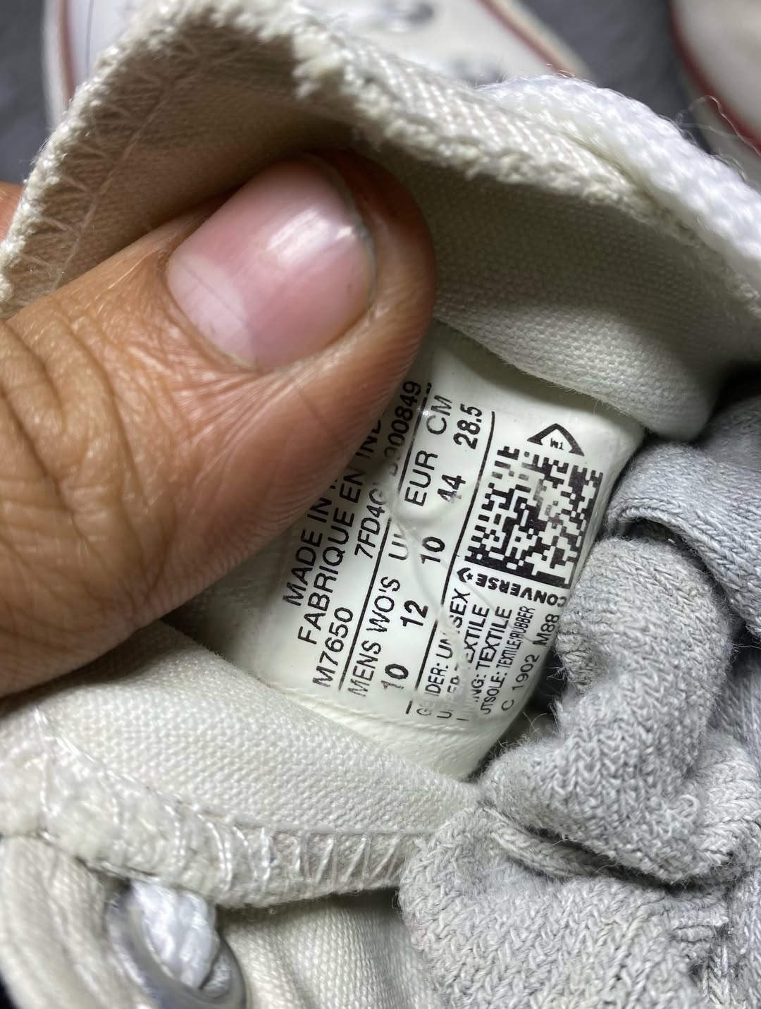 Converse ( Size 44 / 10 )