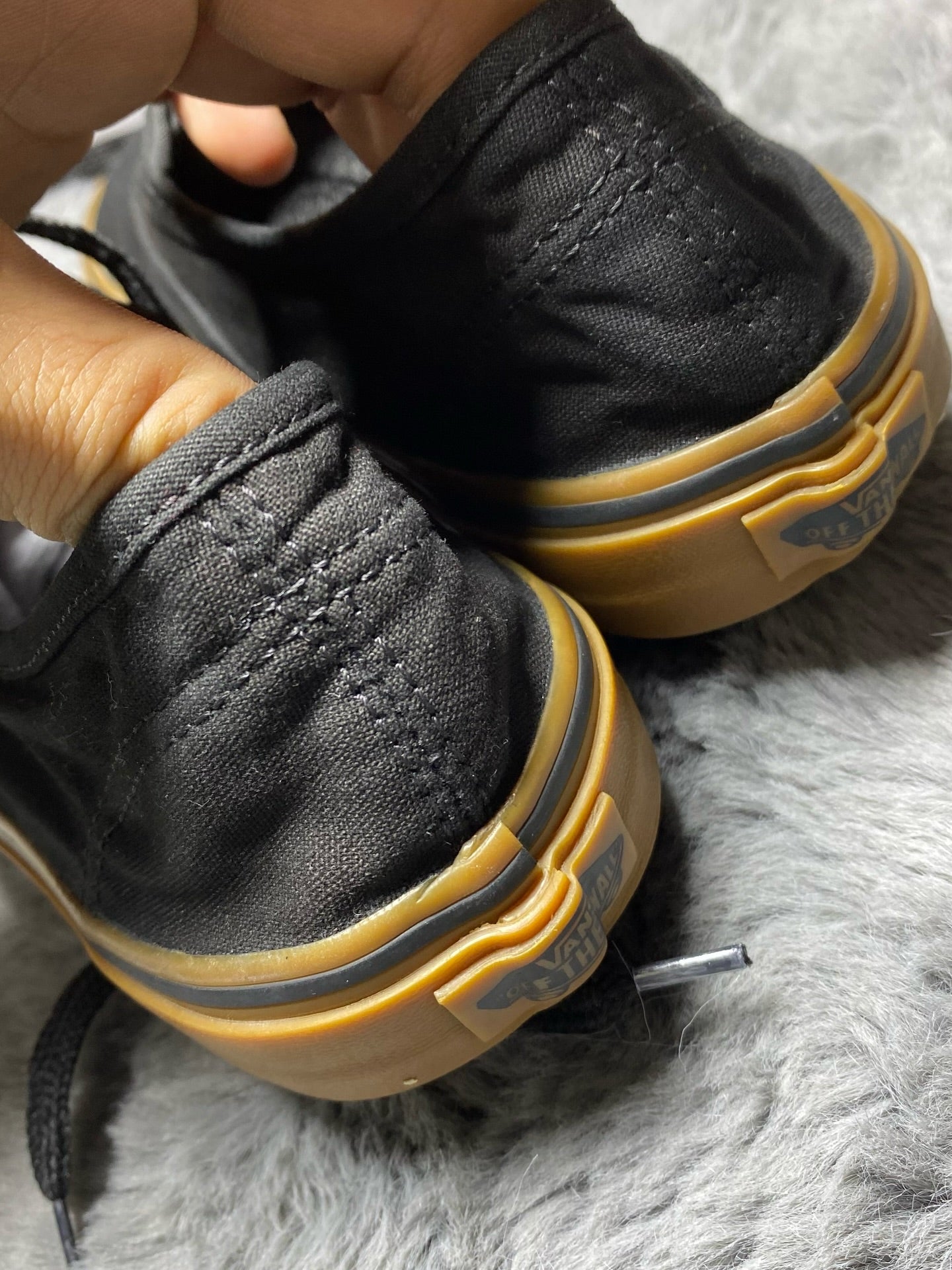 VANS ( Size 42 / 8 )