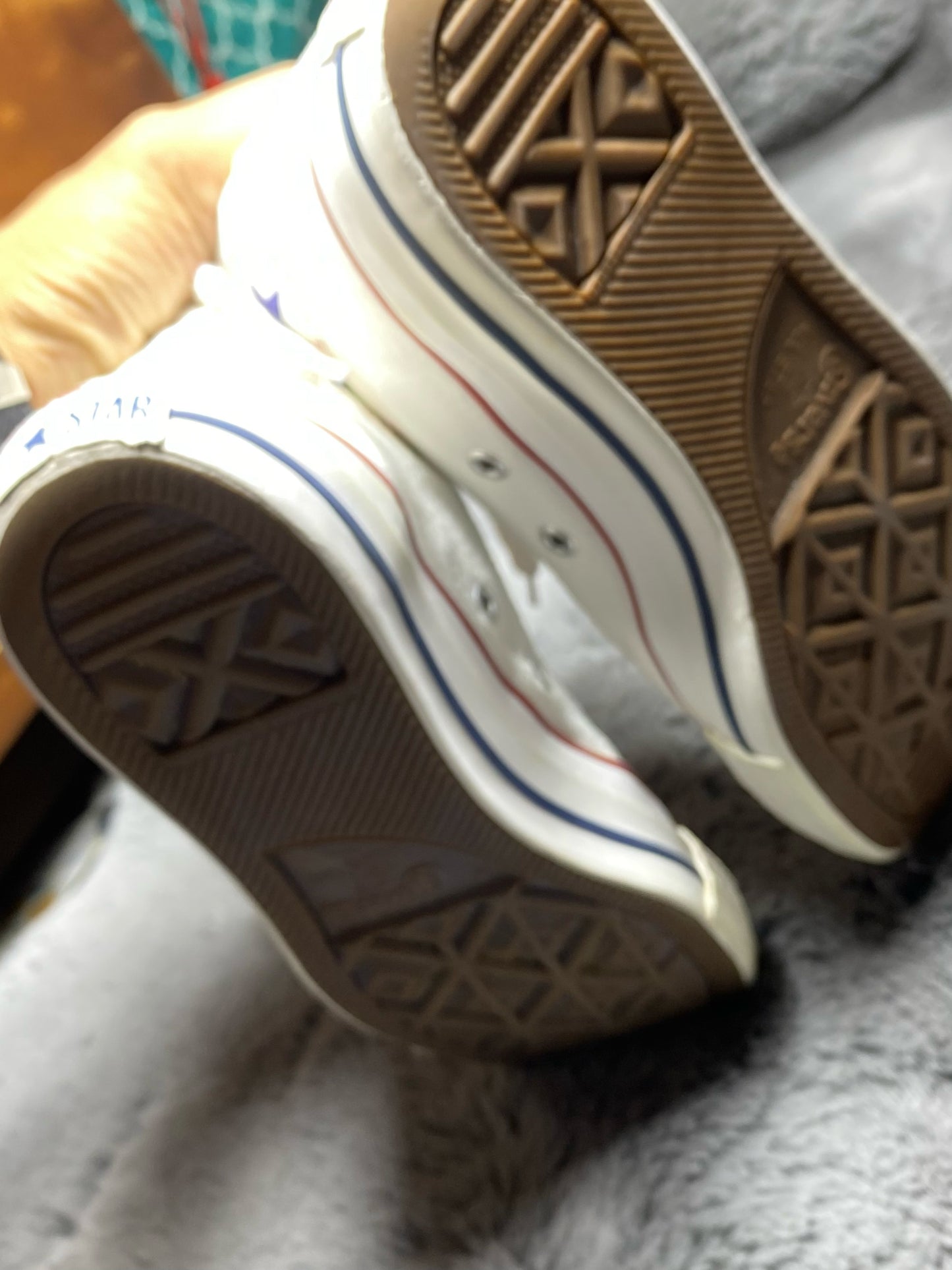 Converse ( Size 37 / 4.5 )