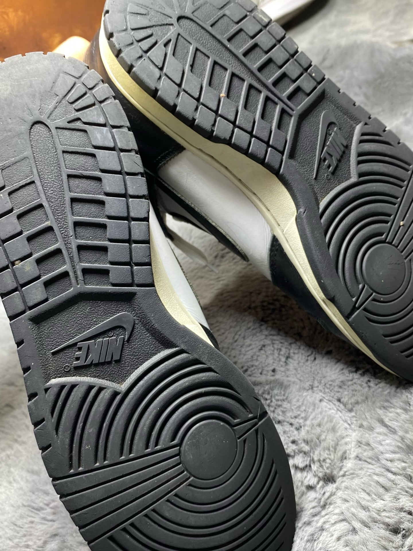 N!KE ( Size 45 / 11 )