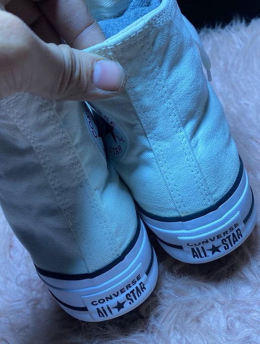 Converse ( Size 38 / 5.5 )