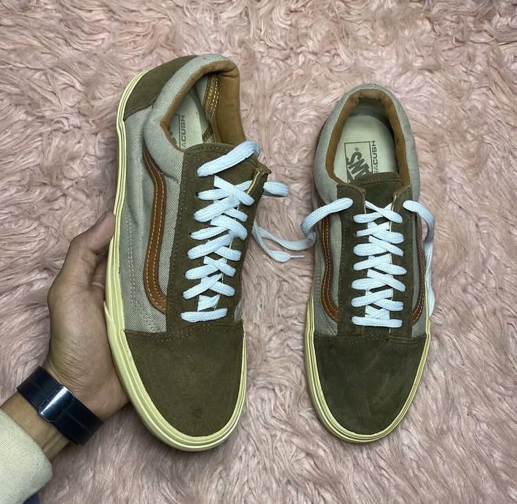 VANS ( Size 45 / 11 )