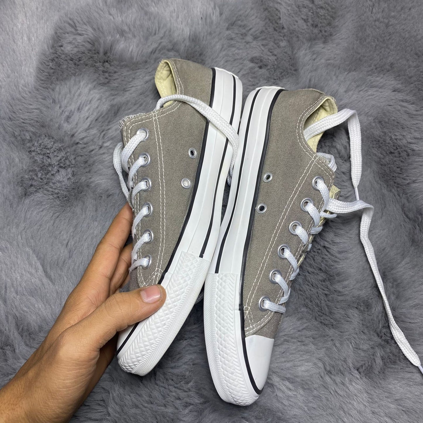 Converse ( Size 39 / 6 )