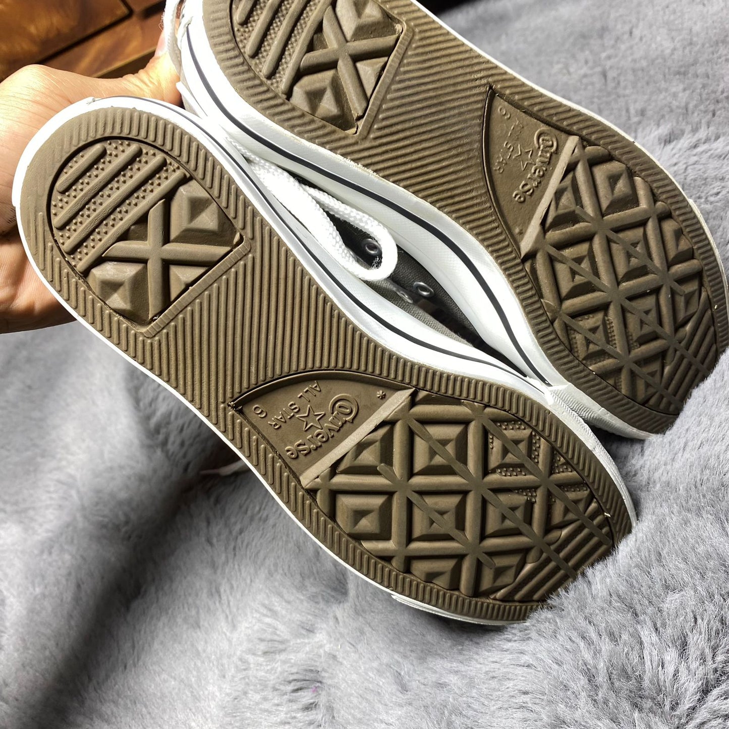 Converse ( Size 39 / 6 )