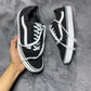 VANS ( Size 40 / 6.5 )