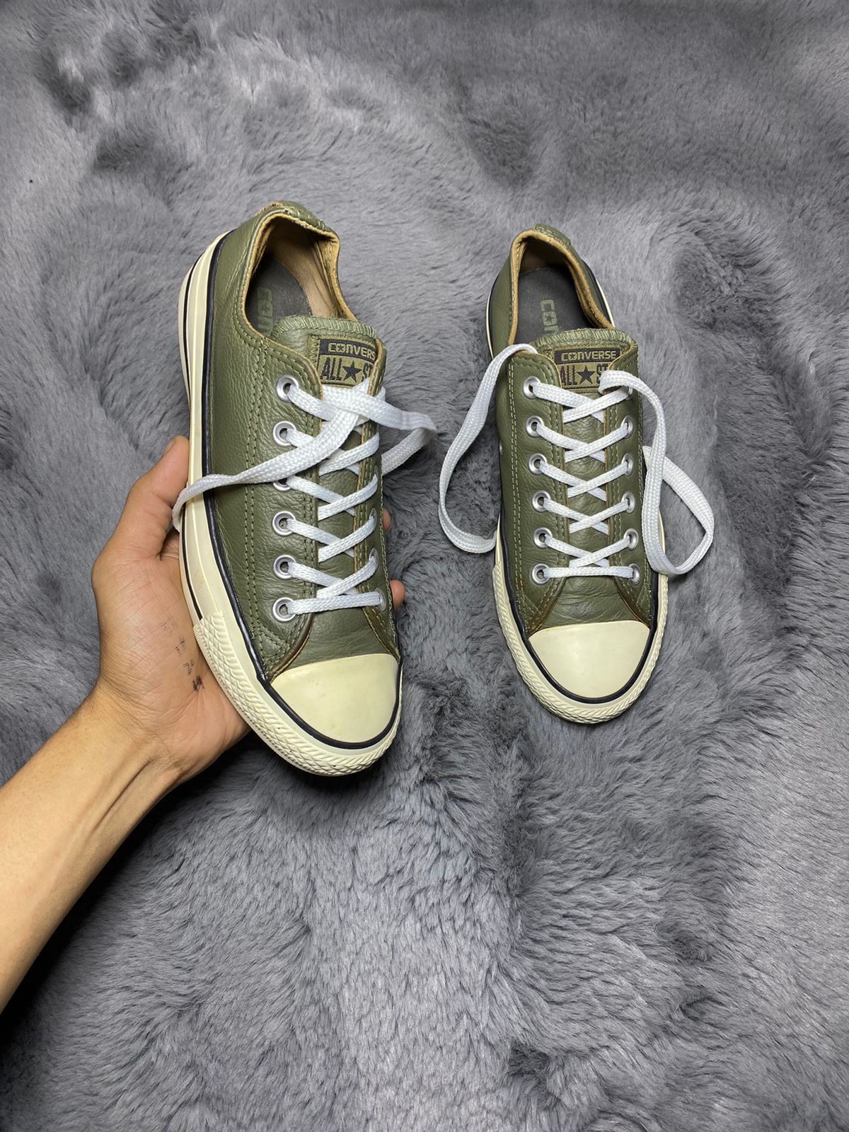 Converse ( Size 38 / 5.5 )