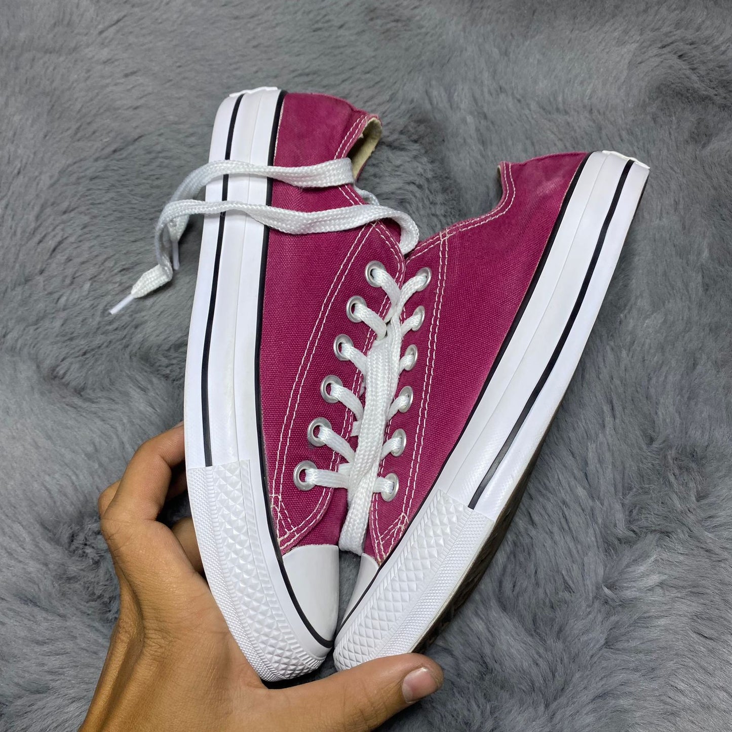 Converse ( Size 38 / 5.5 )