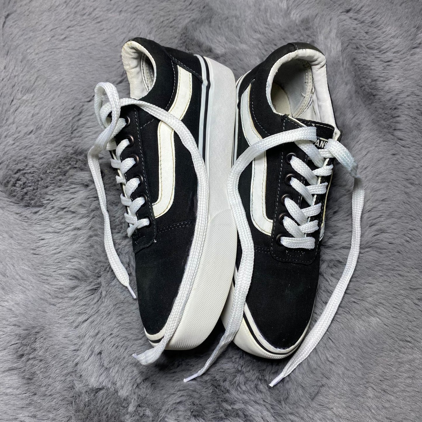 VANS ( Size 37 /  4.5 )