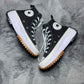 Converse ( Size 38 / 5.5 )