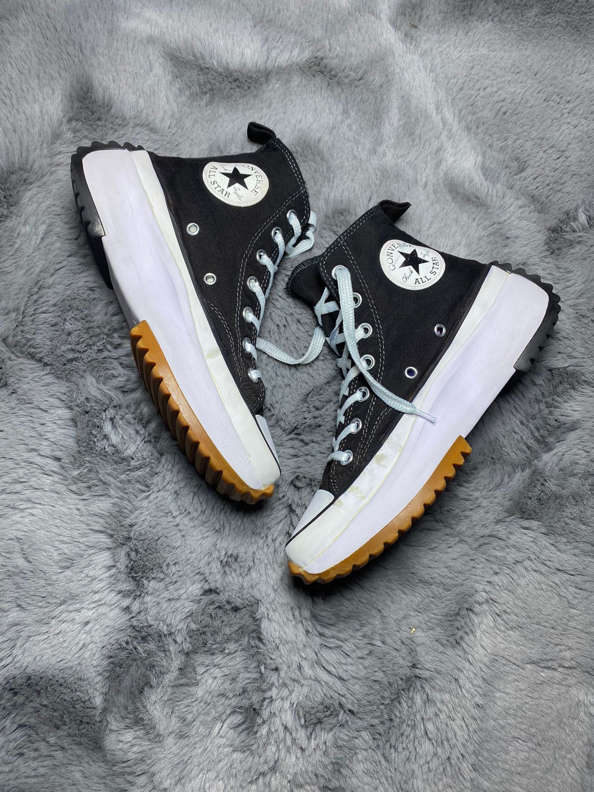 Converse ( Size 38.5 / 5.5 )