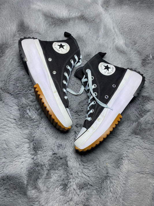 Converse ( Size 38.5 / 5.5 )
