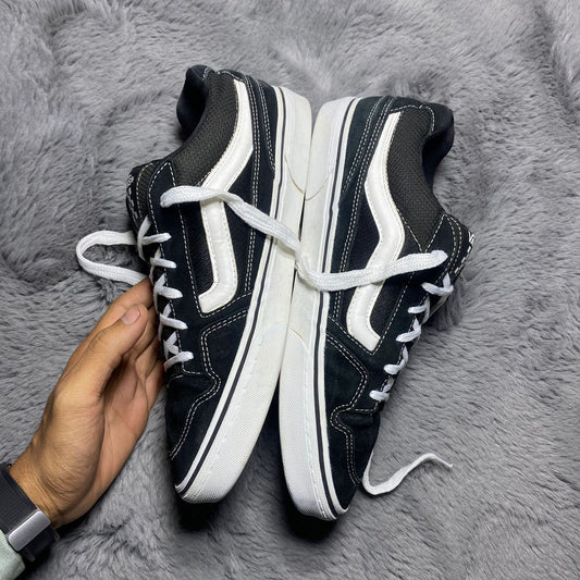 VANS ( Size 43 / 9 )