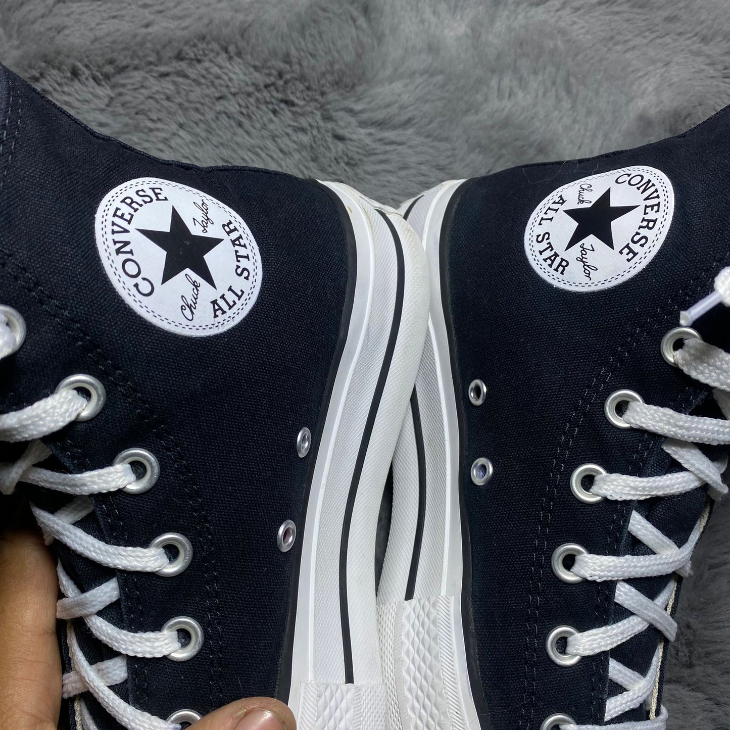 Converse ( Size 39 / 6 )