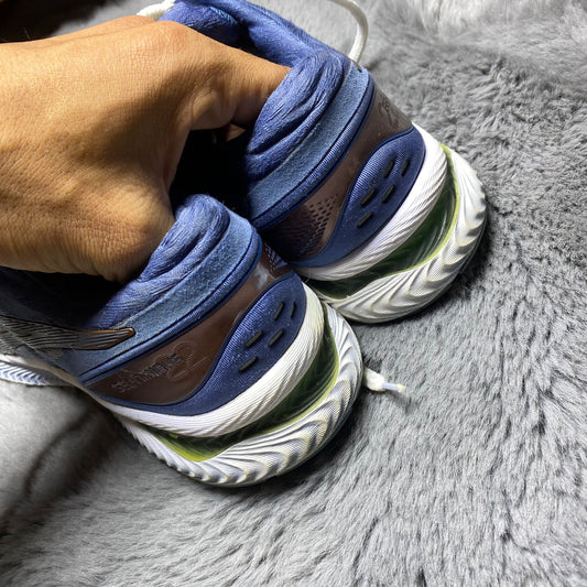 Asi-cs ( Size 42 / 8.5 )
