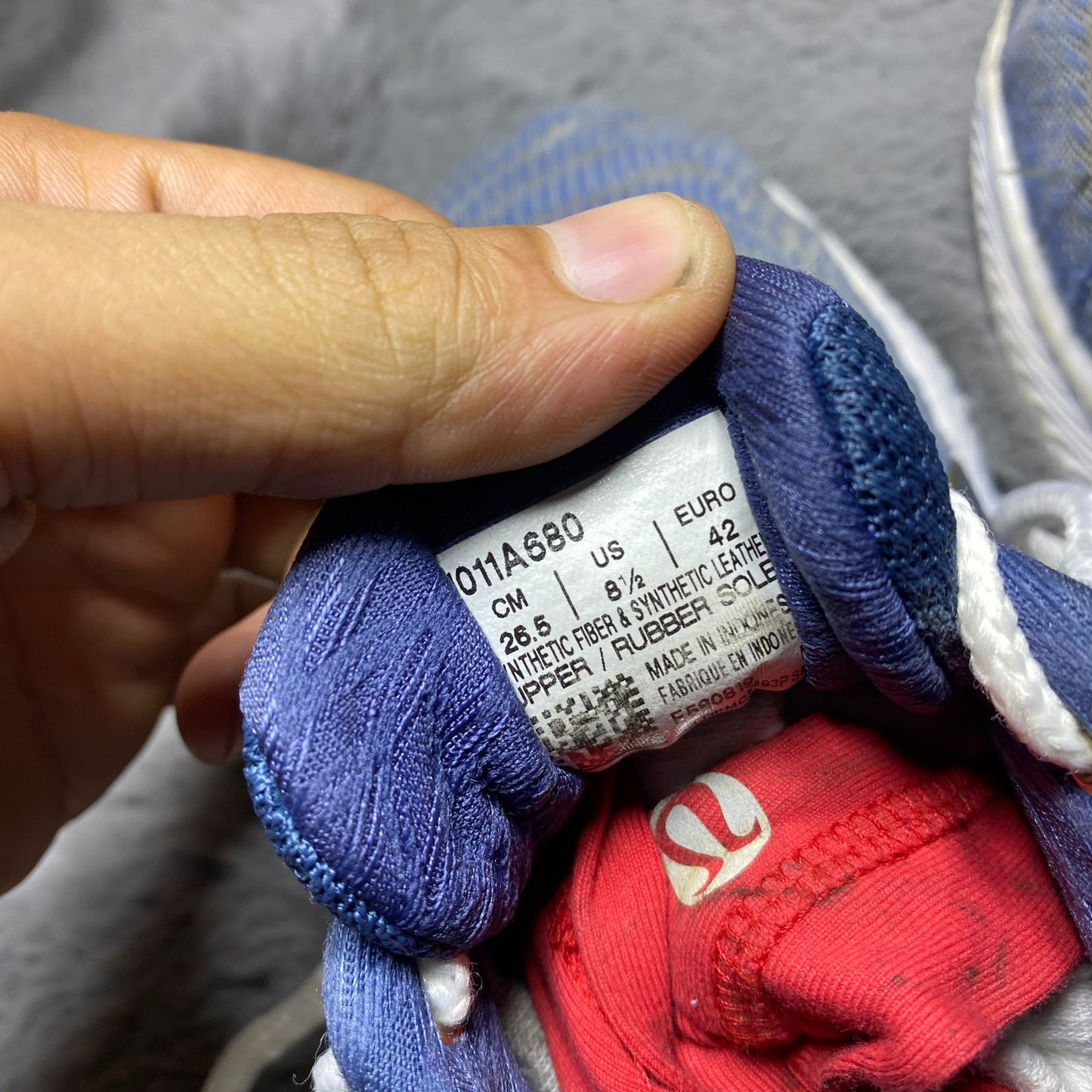 Asi-cs ( Size 42 / 8.5 )