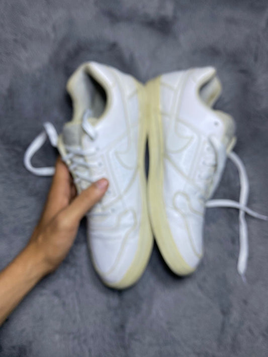 NI-KE ( Size 45 / 11 )