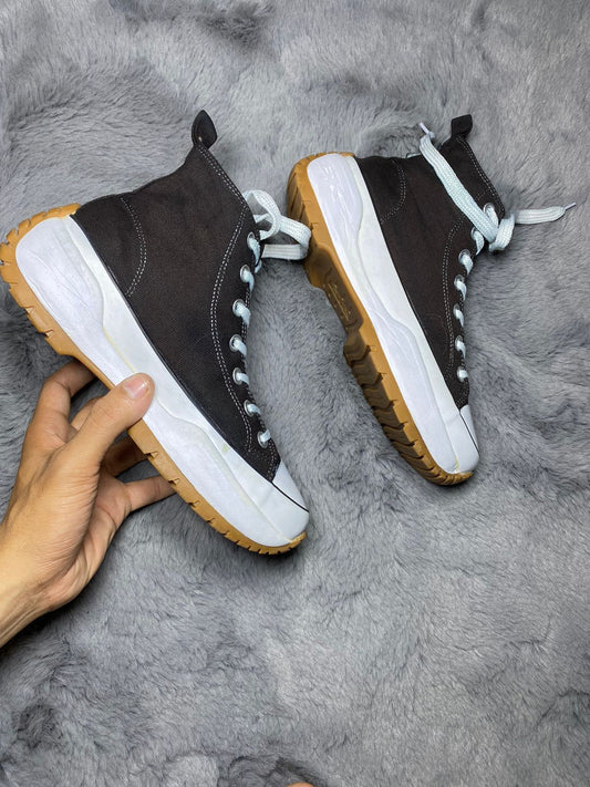 Converse ( Size 38 / 5.5 )
