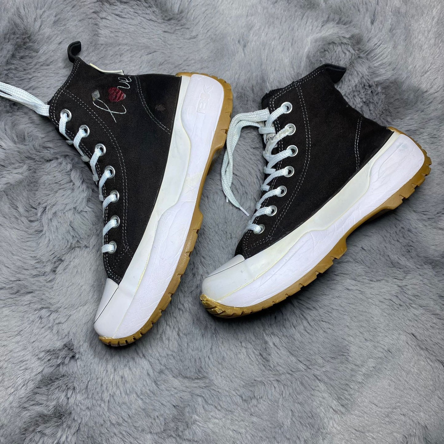 Converse ( Size 39 / 6 )