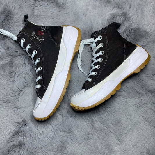 Converse ( Size 39 / 6 )