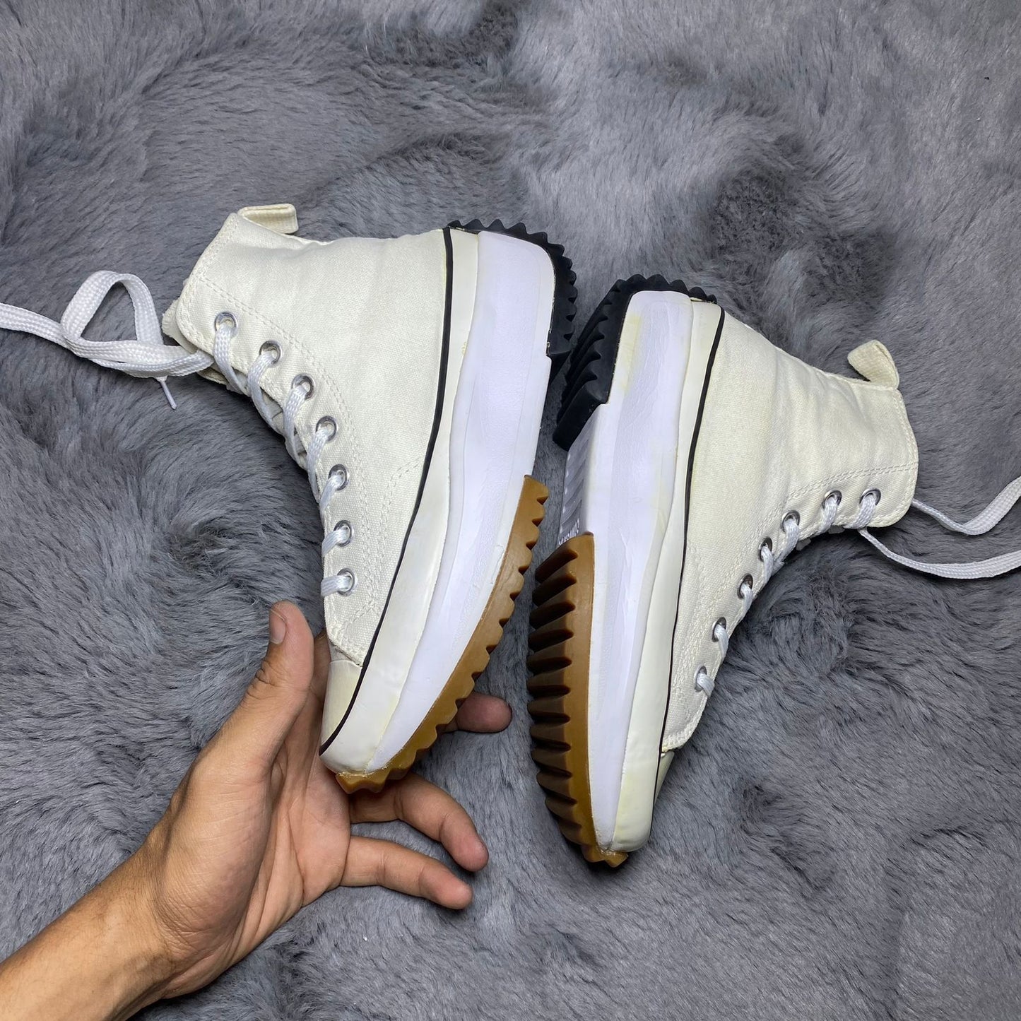 Converse ( Size 37 / 4.5 )
