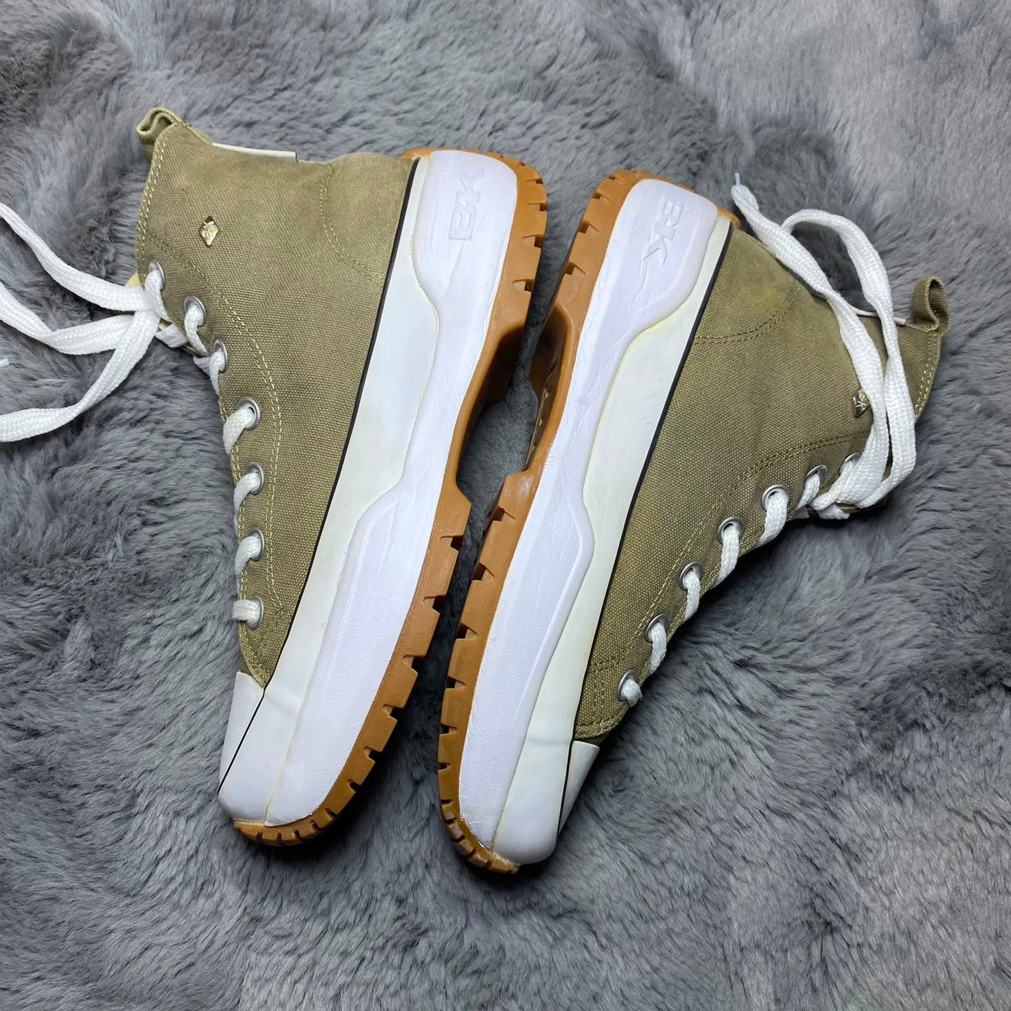 Converse ( Size 39 / 6 )