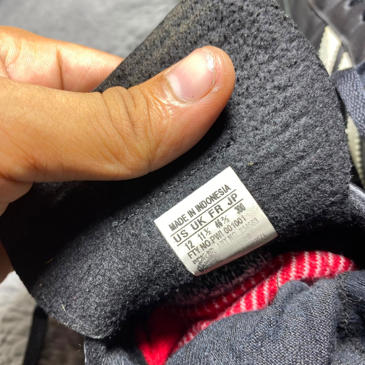 AD!DAS ( Size 44.5-45 / 10 )