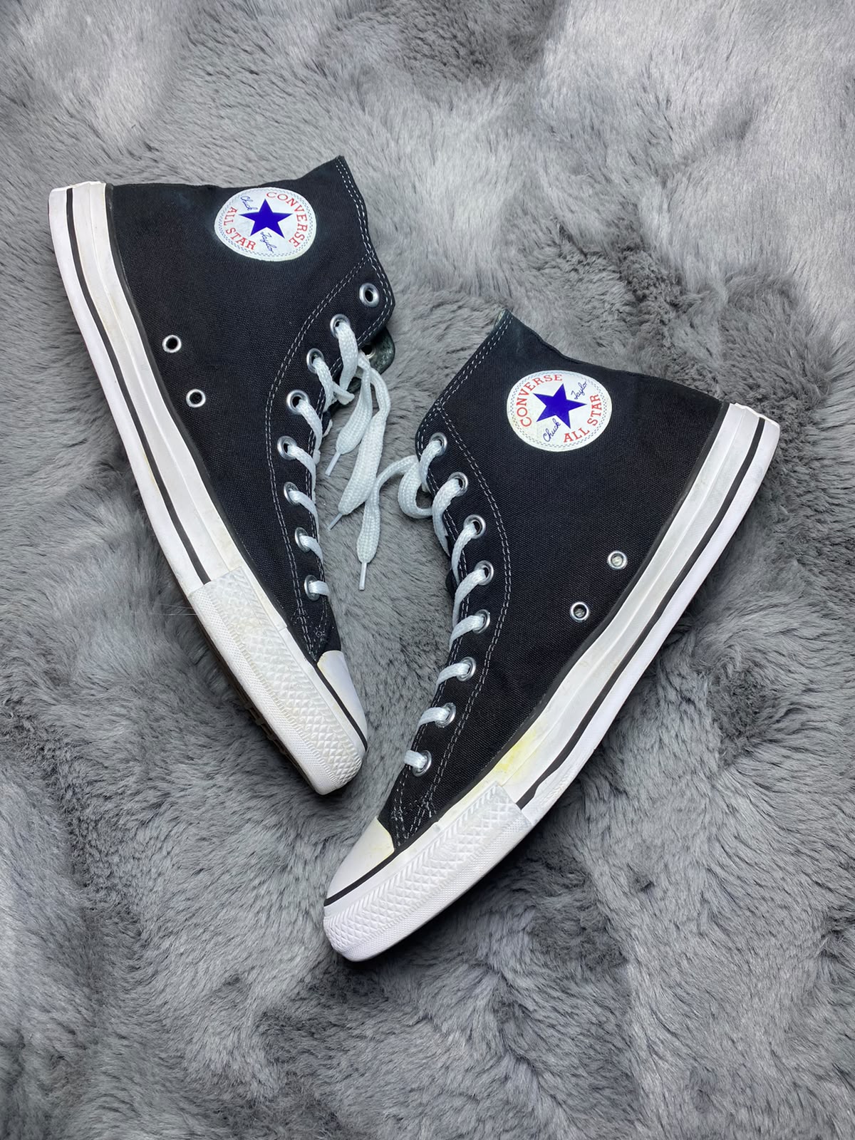 Converse ( Size 44.5-45 / 10 )