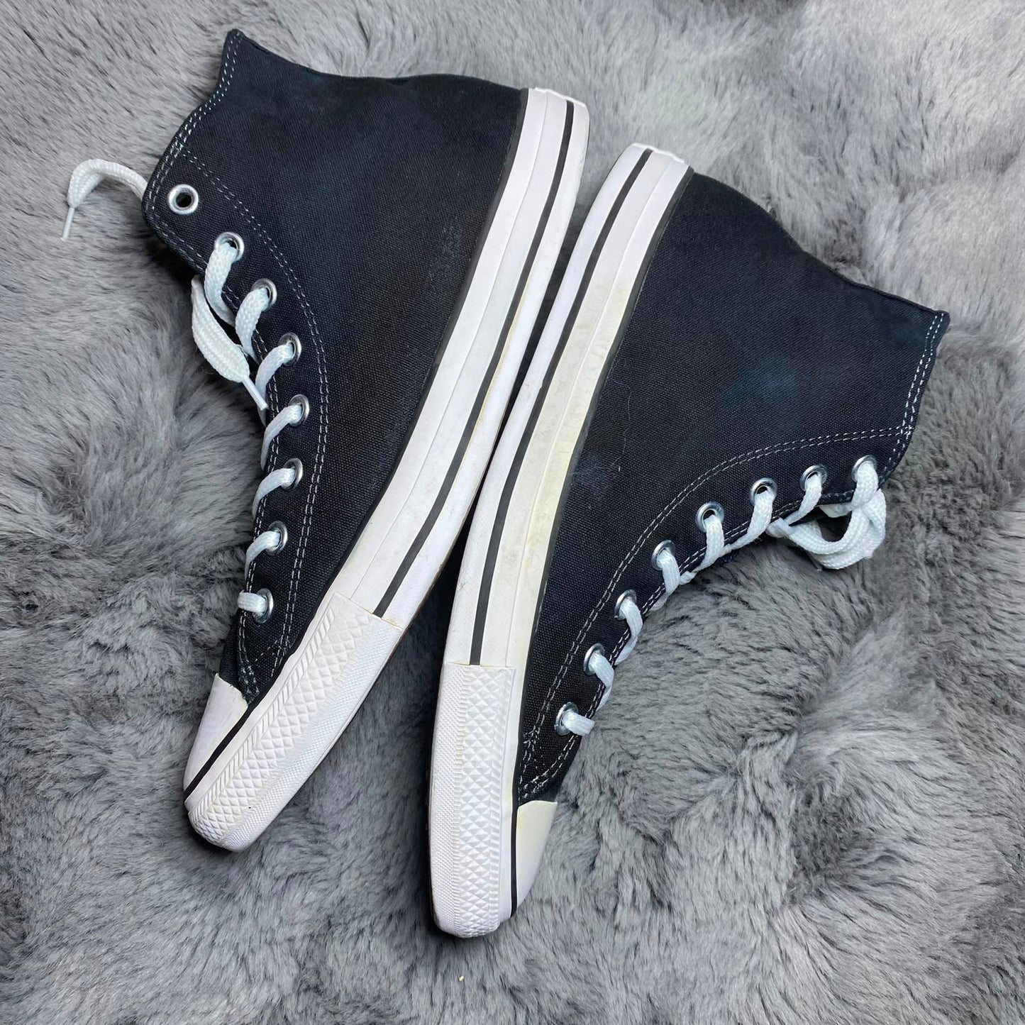 Converse ( Size 44.5-45 / 10 )
