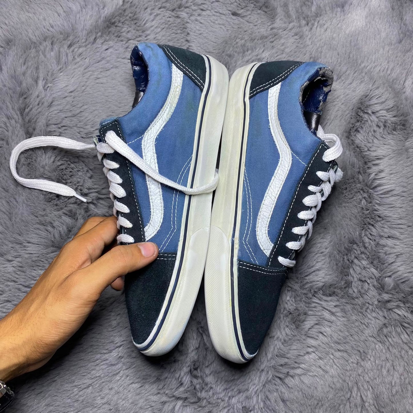 VANS ( Size 42.5-43 /  8.5 )