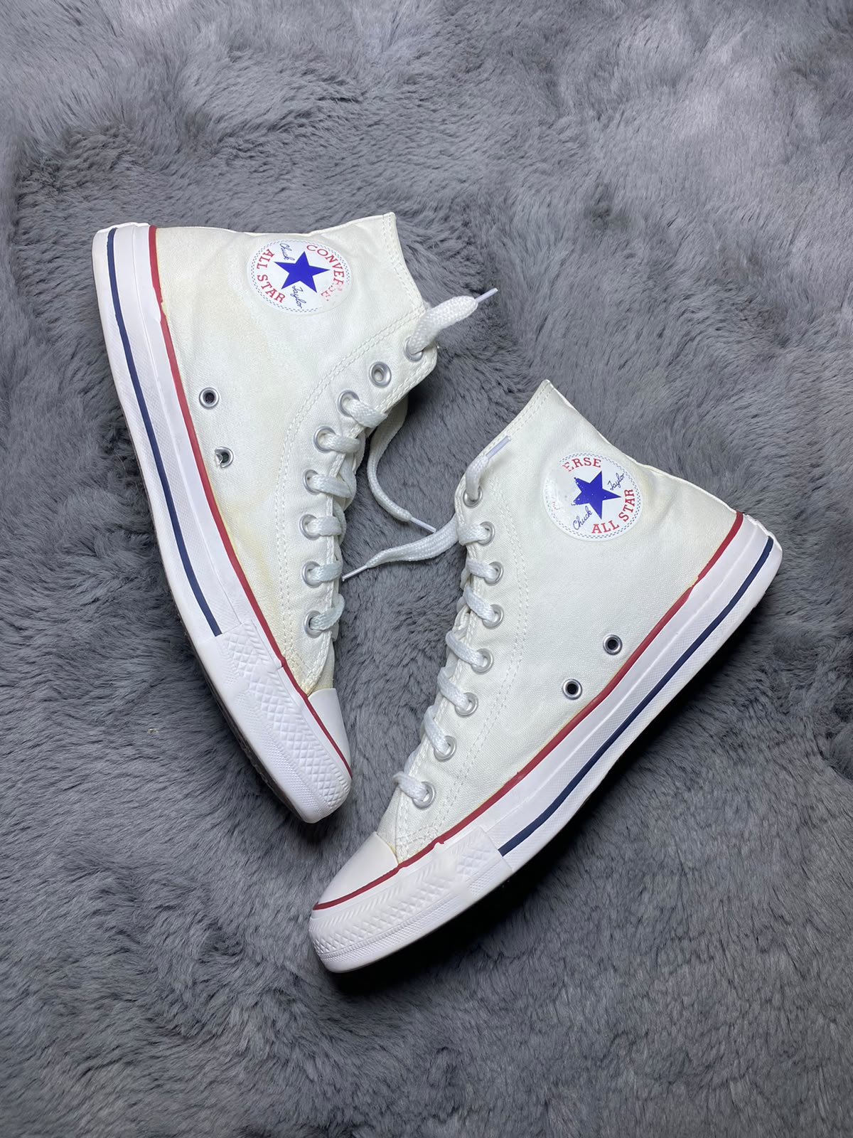 Converse ( Size 41.5 - 42 / 8 )