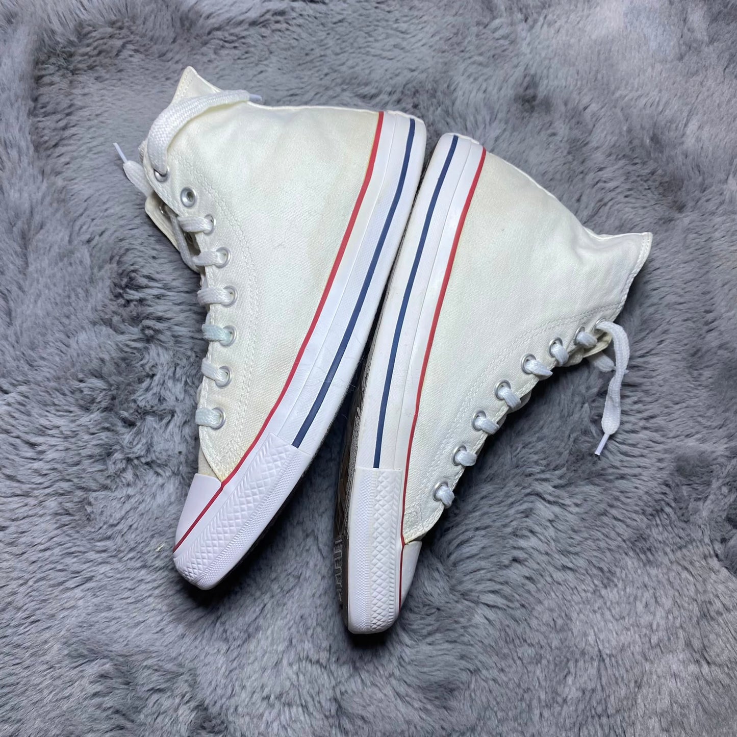 Converse ( Size 41.5 - 42 / 8 )