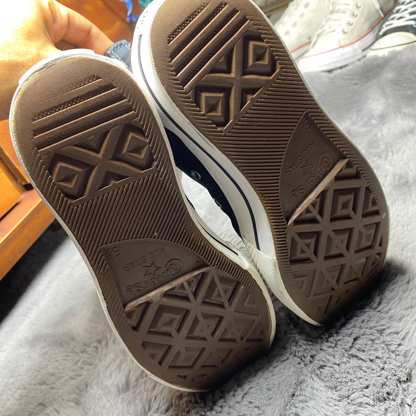Converse ( Size 38 / 5.5 )