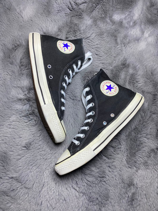 Converse ( Size 41.5 - 42 / 8 )