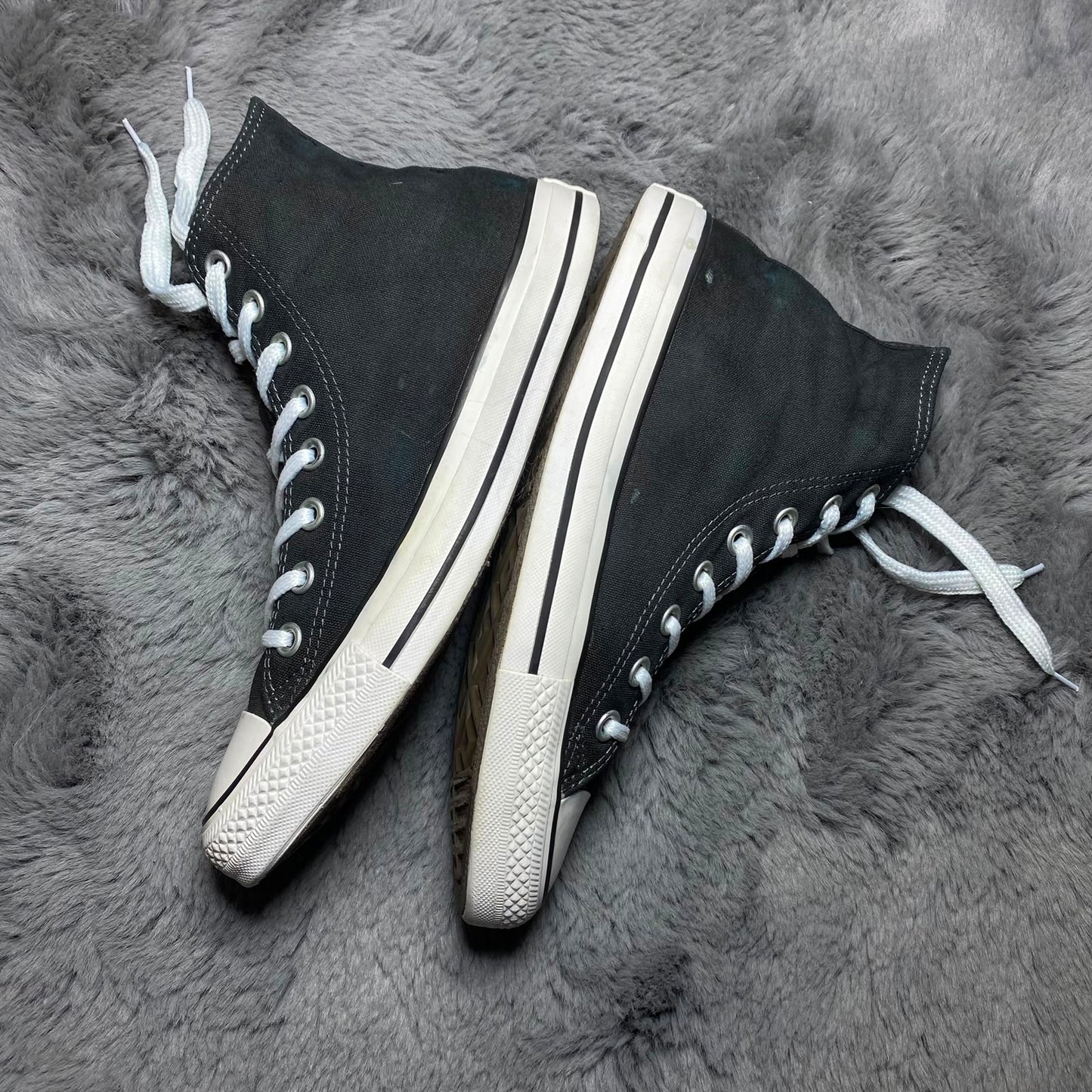 Converse ( Size 41 / 7.5 )
