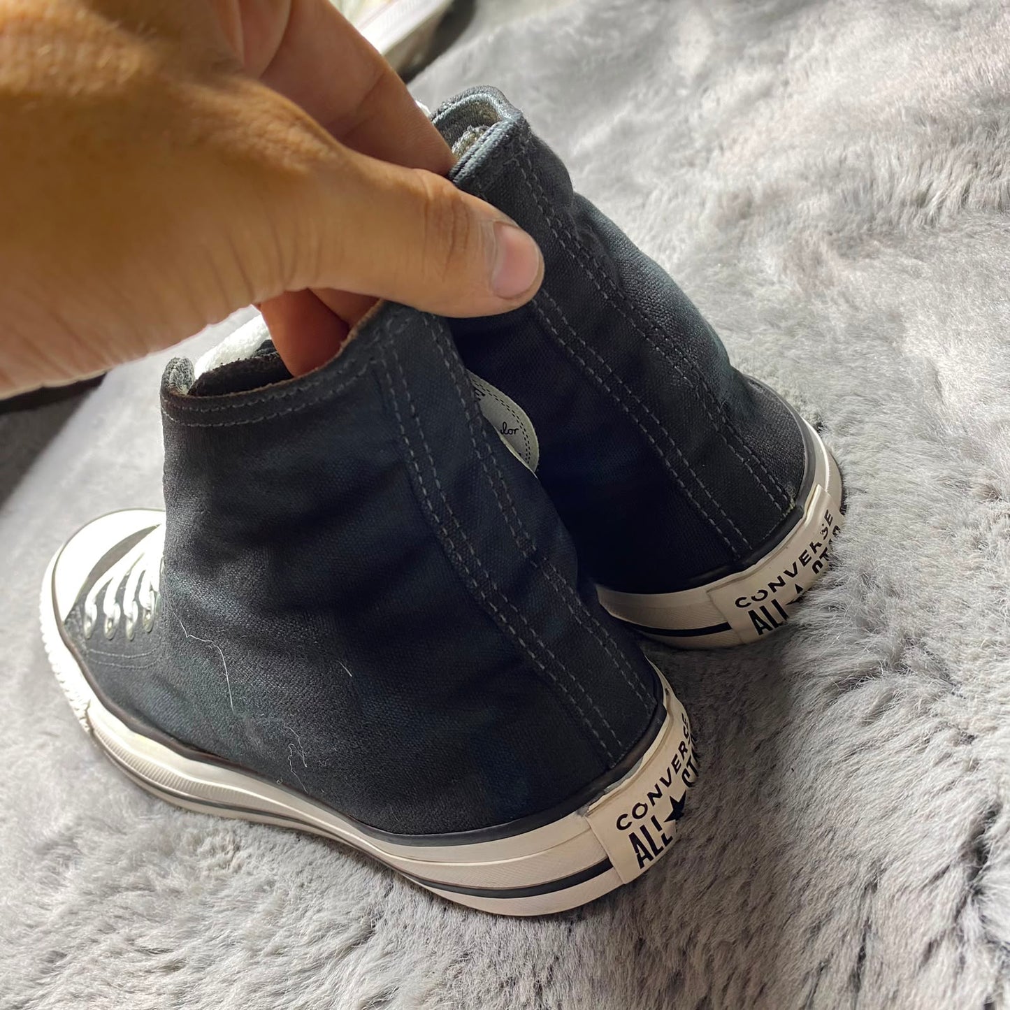 Converse ( Size 41 / 7.5 )