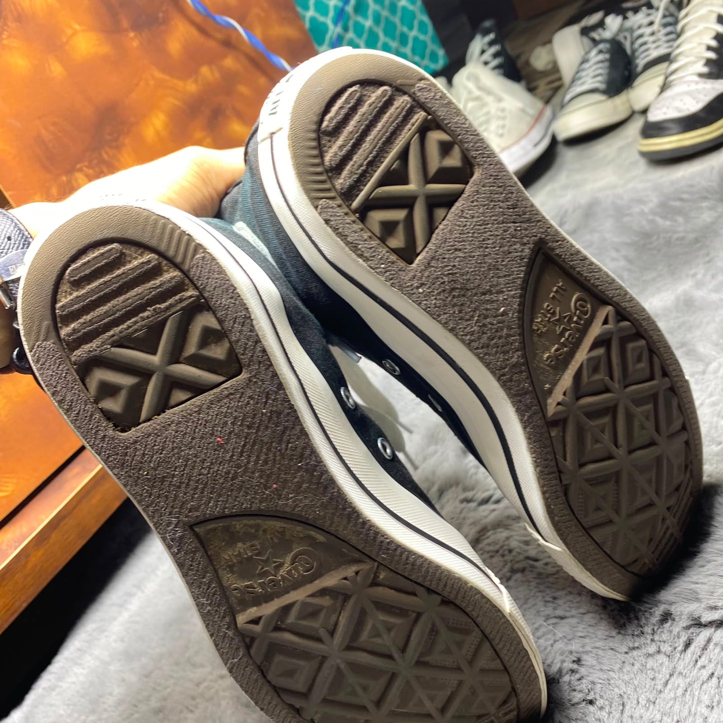 Converse ( Size 41 / 7.5 )