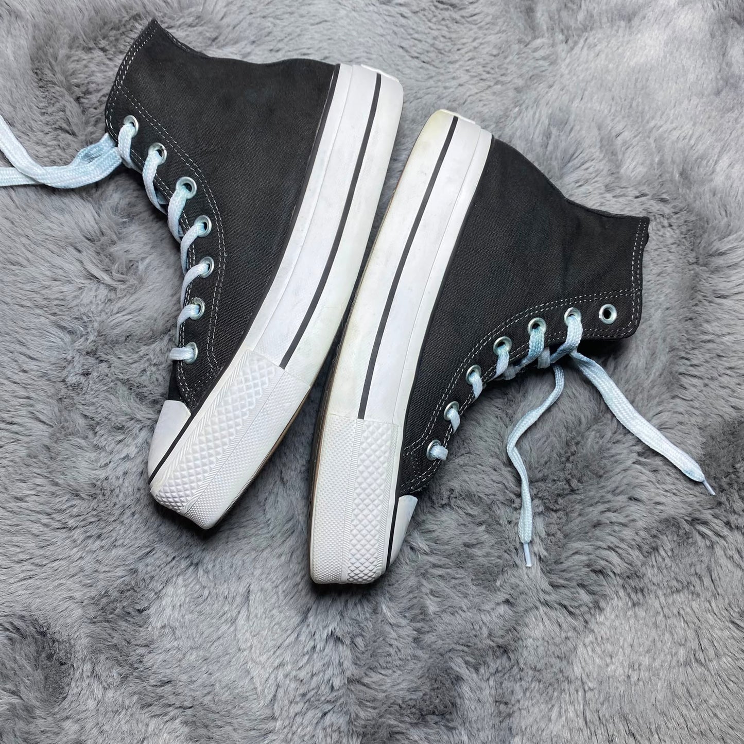 Converse ( Size 38 / 5.5 )