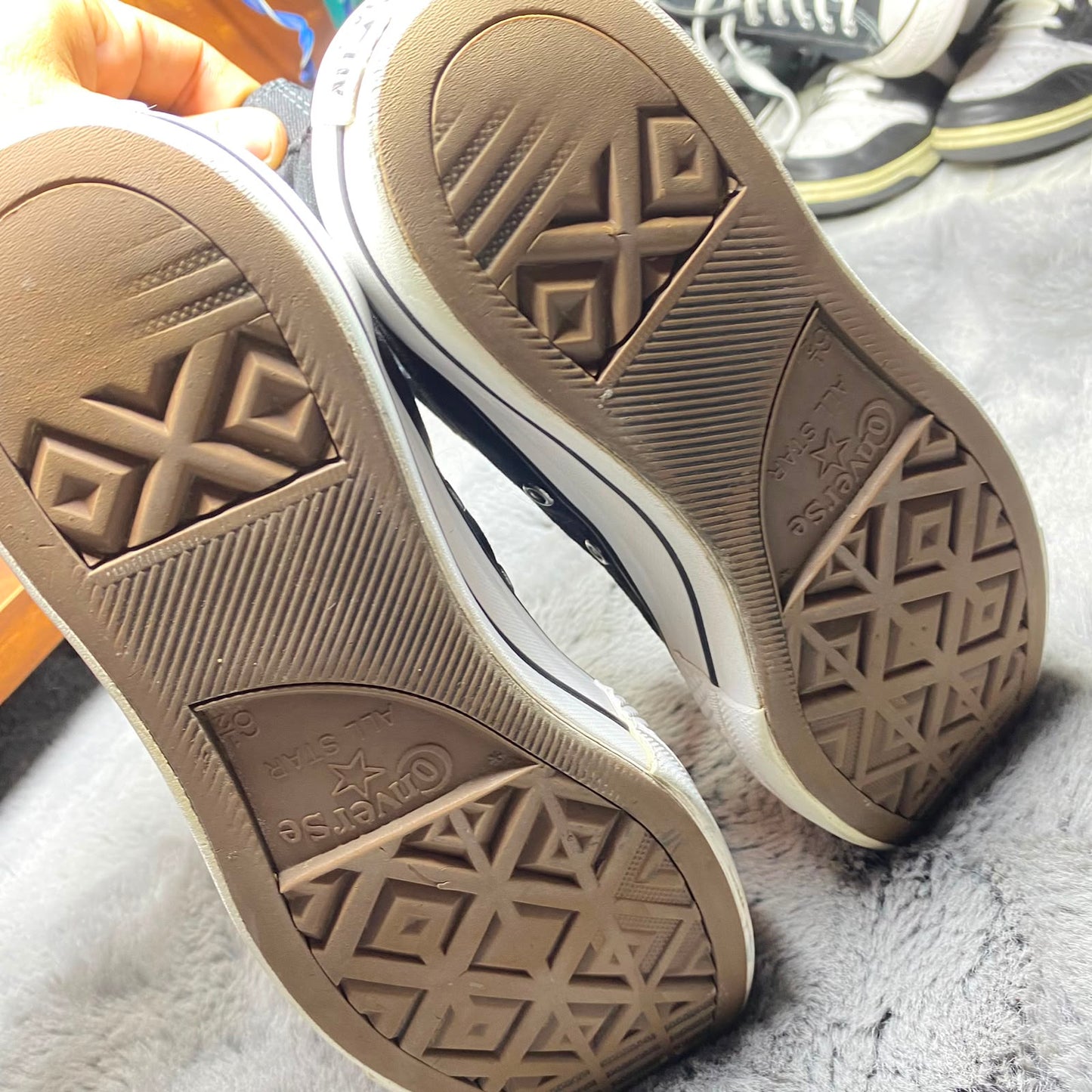 Converse ( Size 39.5 - 40 / 6.5 )