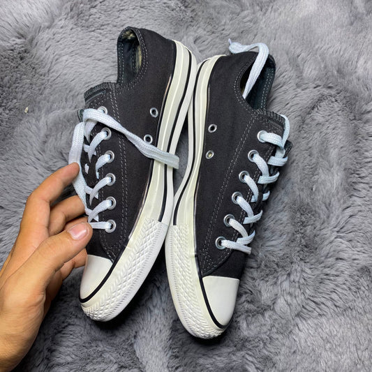 Converse ( Size 40 / 7 )